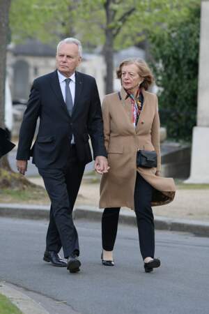 Jean-Marc Ayrault et sa femme aux obsèques d'Agnès Varda au cimetière du Montparnasse