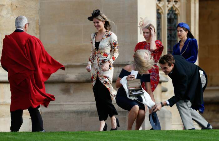 Les invités malmenés par le vent au mariage de la princesse Eugenie et Jack Brooksbank