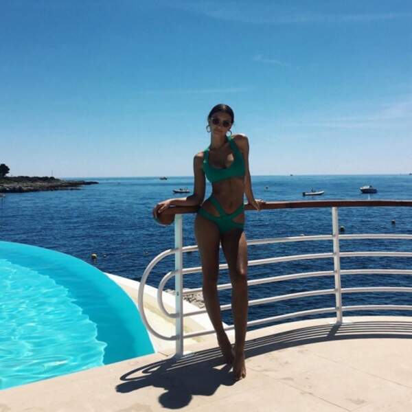 Emily Ratajkowski et ses bikinis ultra sexy - Il est vraiment beau ce paysage…