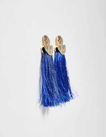 Boucles d'oreilles à franges bleues, Bershka, 5,99 euros