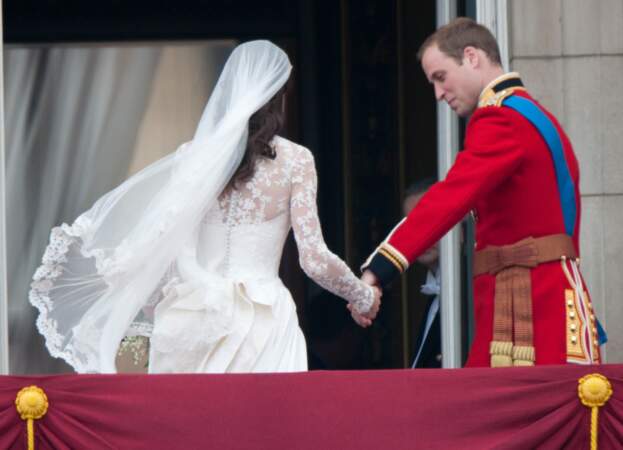 Leur mariage, une des rares occasions de voir Kate Middleton et le prince William se donner la main