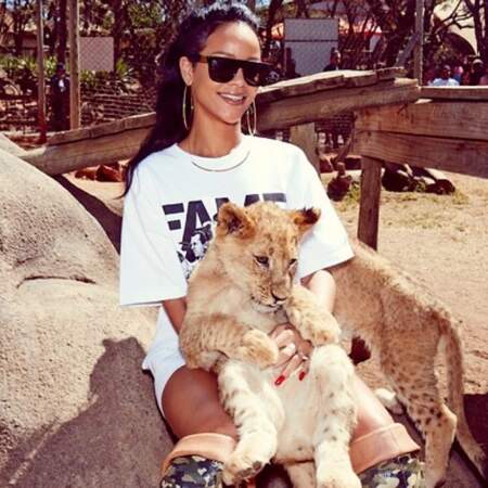 Rihanna et sa nouvelle peluche