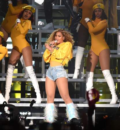 Beyoncé rayonnante sur scène 