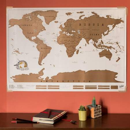 Carte du monde à gratter, Nature et Découvertes, 24,95€