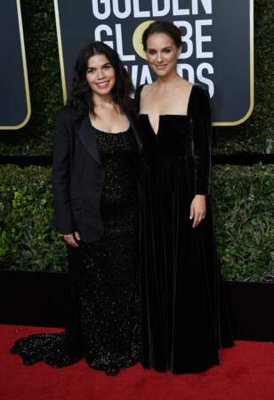 America Ferrera et Natalie Portman en Christian Dior lors de la 75e cérémonie des Golden Globes, le 7 janvier 2018