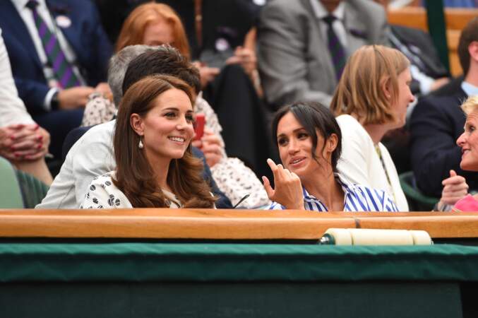 Kate Middleton et Meghan Markle se montrent très complices pour leur première sortie officielle