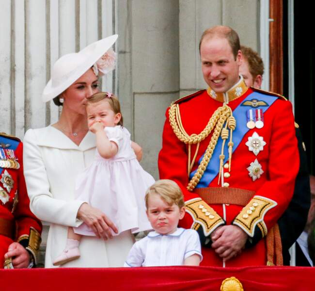 90 ans d'Elizabeth II : cérémonie officielle ou pas, Kate Middleton ne peut s'empêcher d'embrasser sa fille