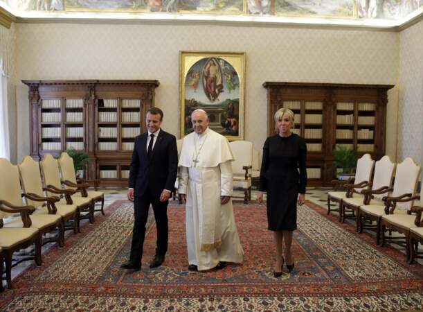 Emmanuel et Brigitte Macron rencontre le pape François au Palais du Vatican