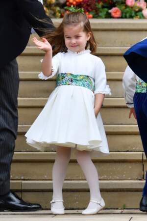 Même la princesse Charlotte a été victime du vent lors de cette prestigieuse cérémonie.