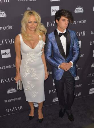 Soirée Harper's Bazaar : Pamela Anderson et avec son fils 