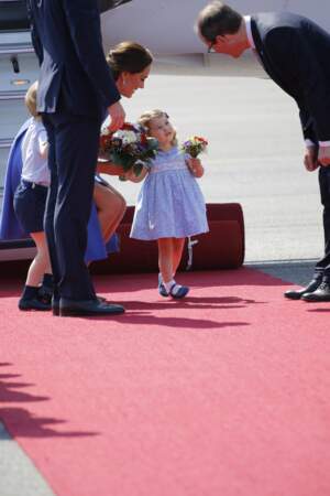 Famille royale - la petit princesse Charlotte a assuré comme une pro durant une visite officielle