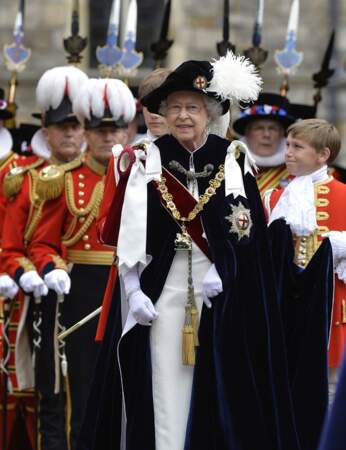 ... pour la traditionnelle cérémonie de l'Ordre de la Jarretière, remis par la reine Elizabeth II