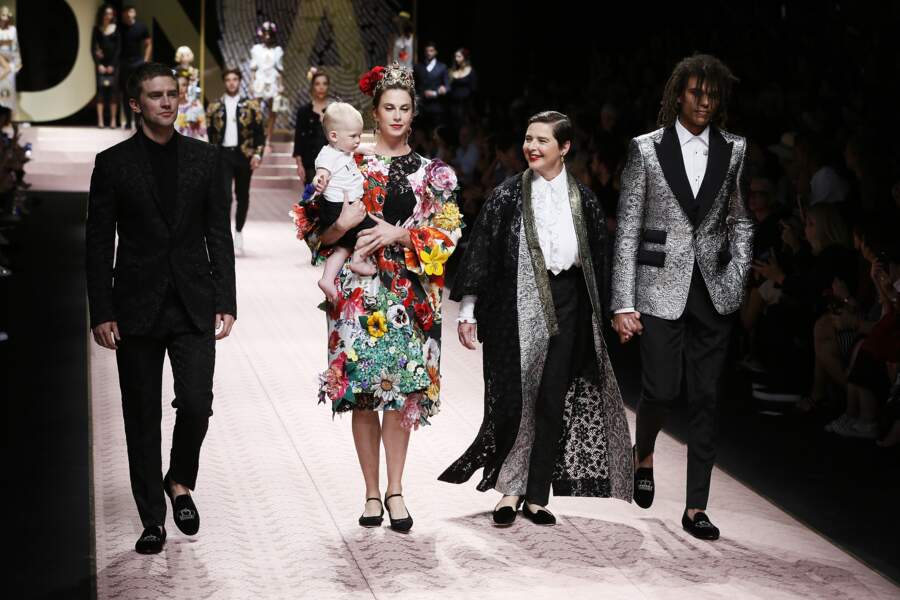 Fashion week printemps été 2019 - Défilé Dolce Gabbana à Milan : Isabella Rossellini et sa fille Elettra