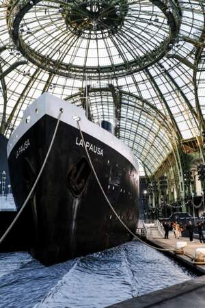 Le décor du défilé Chanel croisière 2018, le 3 mai au Grand Palais