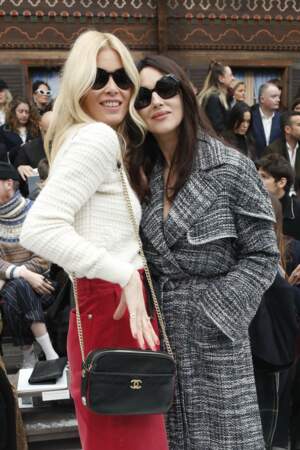 Claudia Schiffer et Monica Bellucci au défilé Chanel automne-hiver 2019-2020 