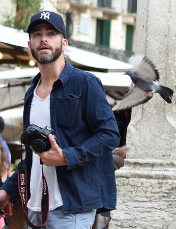 à Venise, Chris Pine songe à un remake des Oiseaux