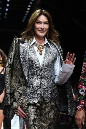 Fashion week printemps été 2019 - Défilé Dolce Gabbana à Milan : Carla Bruni