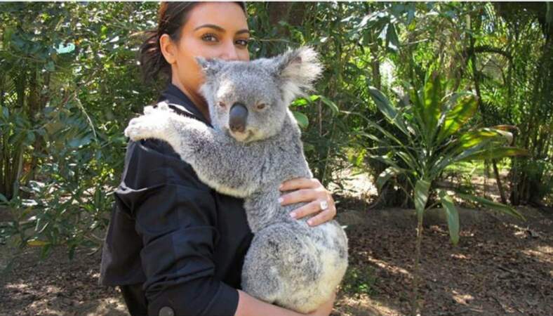 Les people posent avec des animaux : Kim Kardashian