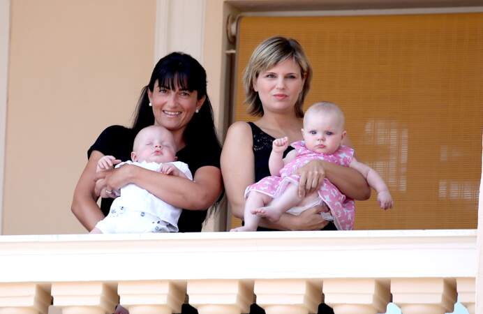 Surprise au balcon ! Les enfants du prince Albert et de la princesse Charlène : Gabriella et Jacques