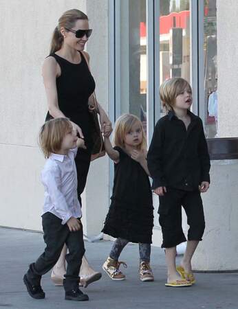 Knox, Angelina Jolie, Vivienne et Shiloh Jolie-Pitt