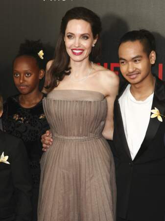 Angelina Jolie, Zahara et Maddox