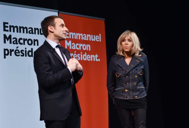 Le look de Brigitte Macron - 8 mars 2017 : lors d'un événement organisé par le collectif Elles marchent