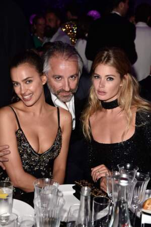 Cannes 2016 - dîner de l'AmfAR : Irina Shayk, Cyril Chapuy (L'Oréal) et Doutzen Kroes