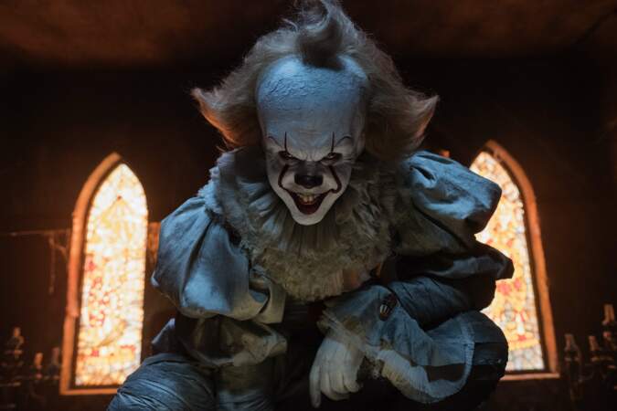 Bill Skarsgård, très flippant, dans le rôle du clown Grippe-Sou dans le film Ça