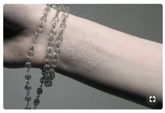Les tatouages à l'encre blanche repérés sur Pinterest
