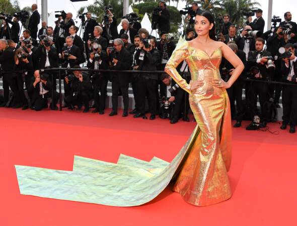 Don't : Aishwarya Rai en Jean-Louis Sabaji Couture 