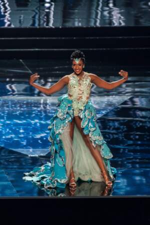 Miss Univers 2016 : Défilé en costume national pour Miss Îles Caïmans