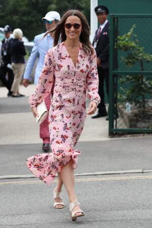 Pippa Middleton, sublime en robe à fleurs byTimo à Wimbledon