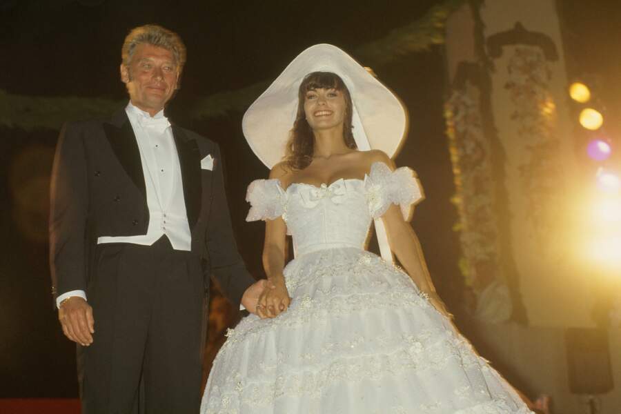 Johnny Hallyday et Adeline Blondieau, en juillet 1990, le jour de leur mariage