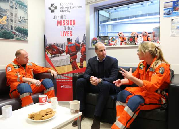 Le prince William a rencontré des ambulanciers et infirmiers 