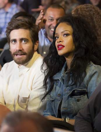 Jake Gyllenhaal s'installe à côté d'une nouvelle voisine: Rihanna