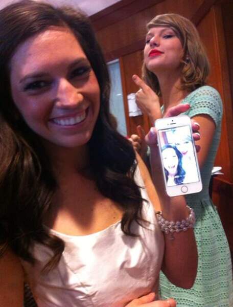 Gena et Taylor Swift ont fait des selfies