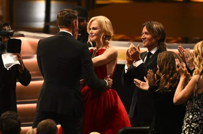 Emmy Awards 2017 : Un baiser qui s'est fait sous les yeux de Keith Urban, le mari de Nicole Kidman