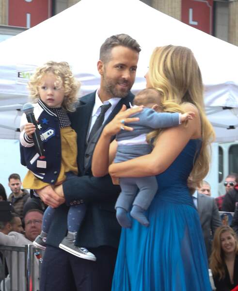 Ryan Reynolds découvre son étoile sur Hollywood Boulevard : Elle est venue avec leur deuxième fille