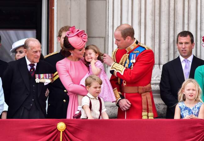 91ème anniversaire de la reine Elizabeth - Petit câlin pour princesse Charlotte