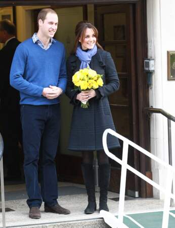 En décembre 2012, suite à son hospitalisation en raison de fortes nausées, ils officialisent la grossesse de Kate