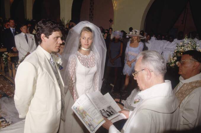 Mariage de Marc Lavoine et Sarah Poniatowski le 26 mai 1995, avec Alain Delon