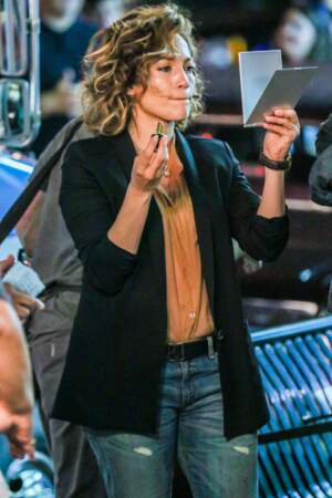 Recherche maquilleuse désespérément (Jennifer Lopez)