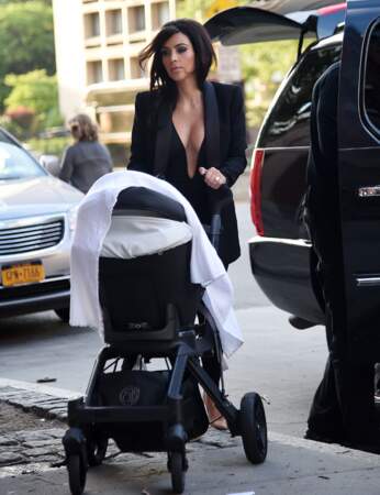you sexy mother f****** (Kim Kardashian et North West)