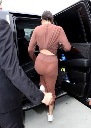 Kendall Jenner en montre trop avec une tenue transparente