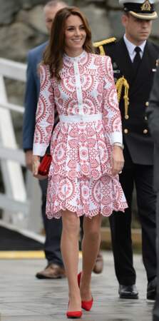 La famille royale en voyage officiel au Canada : Kate Middleton était sublime en Alexander McQueen