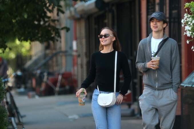 Lily-Rose Depp et Timothée Chalamet amoureux dans les rues de New York