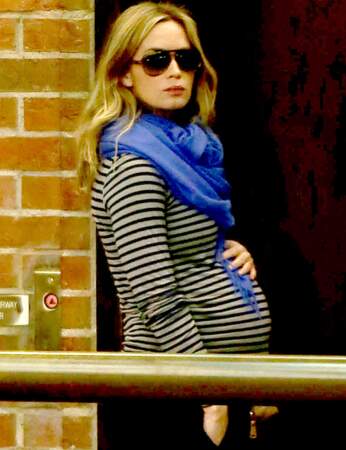 Emily Blunt : la future maman s’habille en Prada