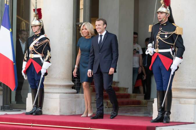 Emmanuel et Brigitte Macron inséparables pour célébrer les Bleus champions du monde à l'Elysée