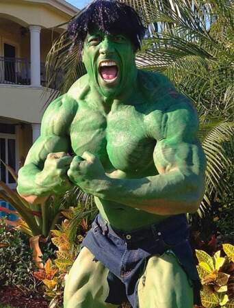 Pour se déguiser en Hulk, Dwayne Johnson a juste eu besoin de peinture verte