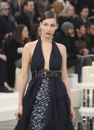 Défilé Chanel Haute Couture : Bella Hadid arborait un teint parfait